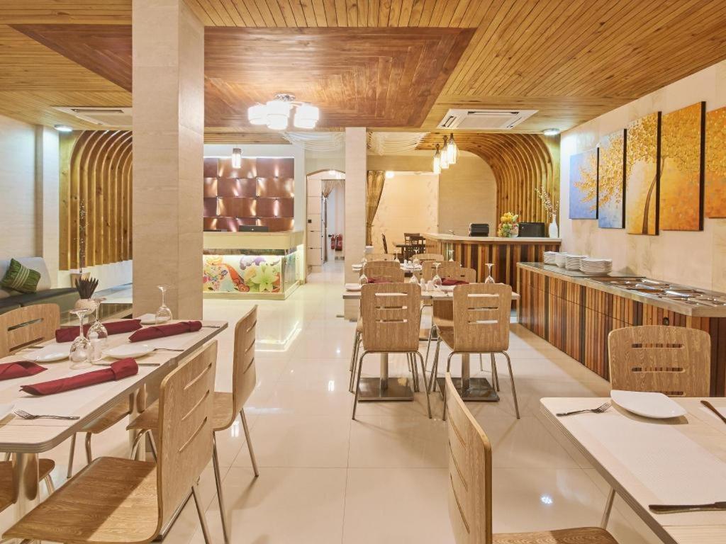 Lonuveli Hotel Хулхумале Екстериор снимка