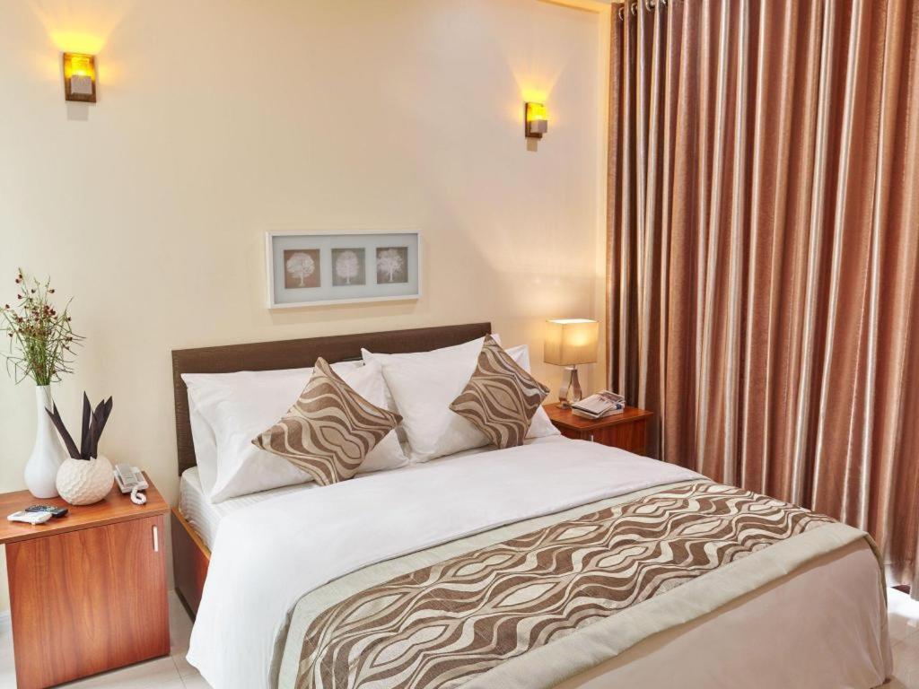 Lonuveli Hotel Хулхумале Екстериор снимка